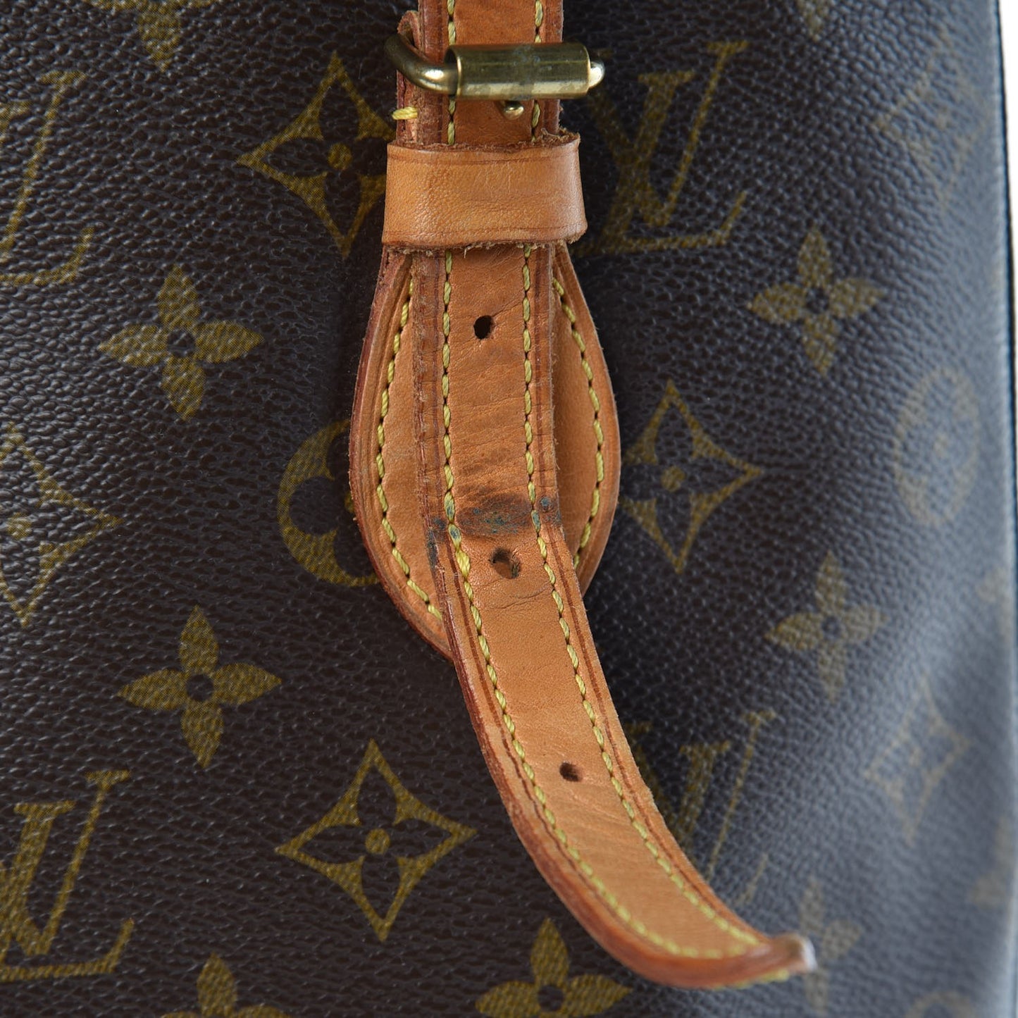 Monogram Petit Bucket 23