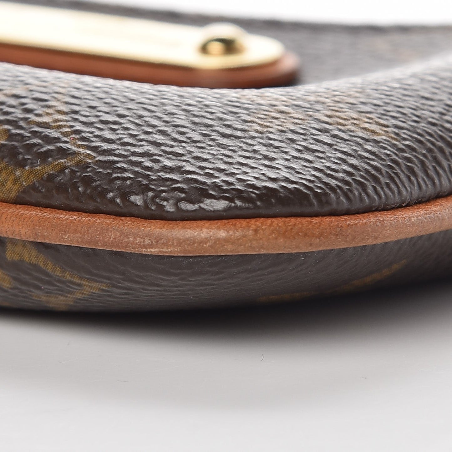 Monogram Pochette Milla PM