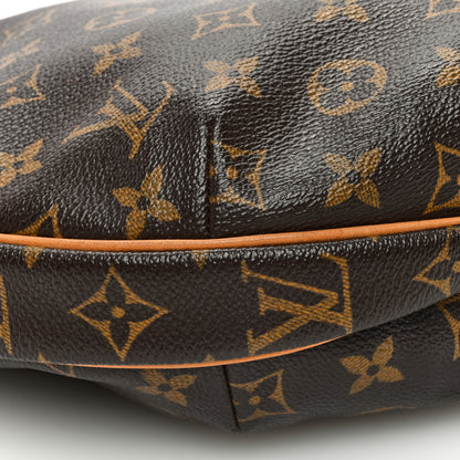 Louis Vuitton Monogram Croissant MM 8 of 11