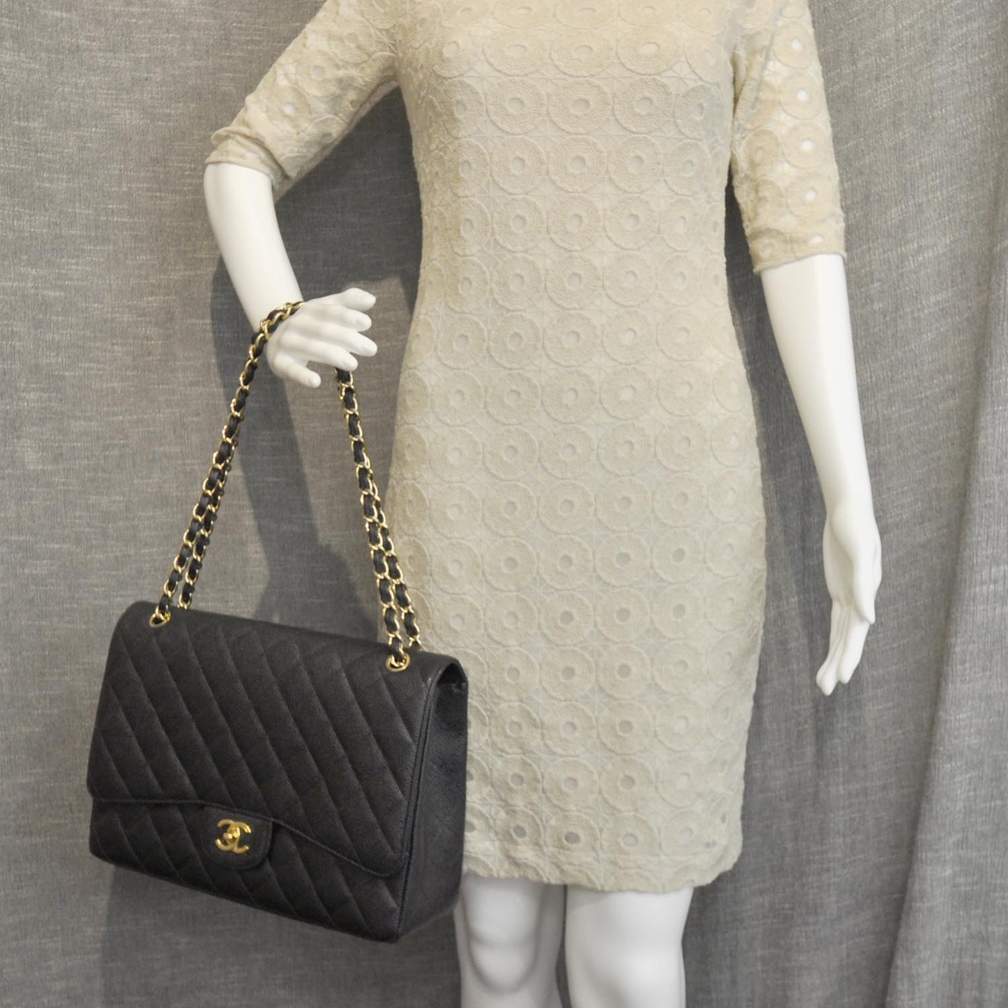 Caviar Maxi Single Flap Black GHW