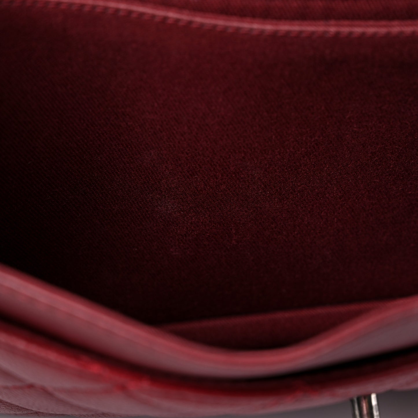 Caviar Quilted Flap With Chain Red