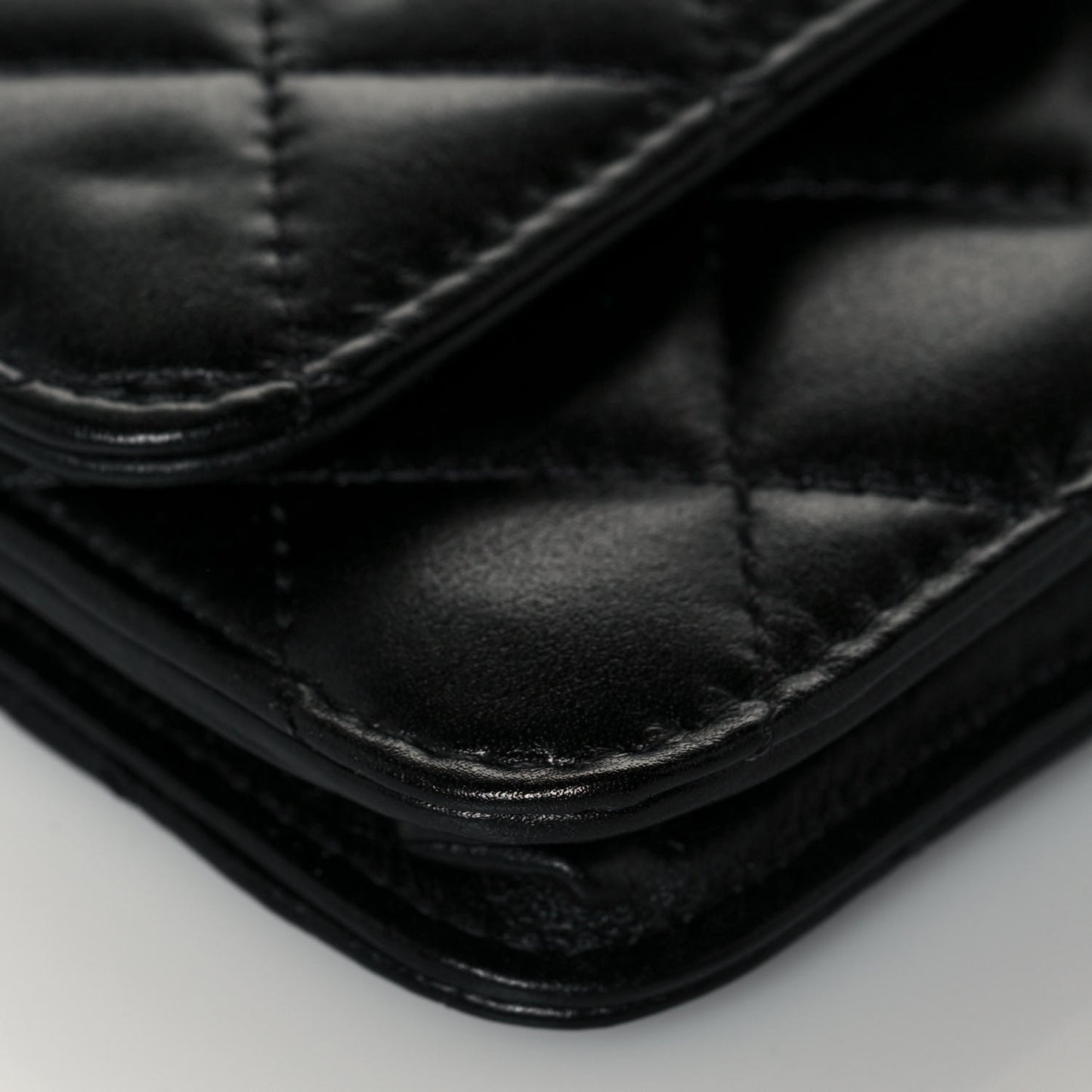 Calfskin Quilted Maxi Pearls Clutch With Chain Black
