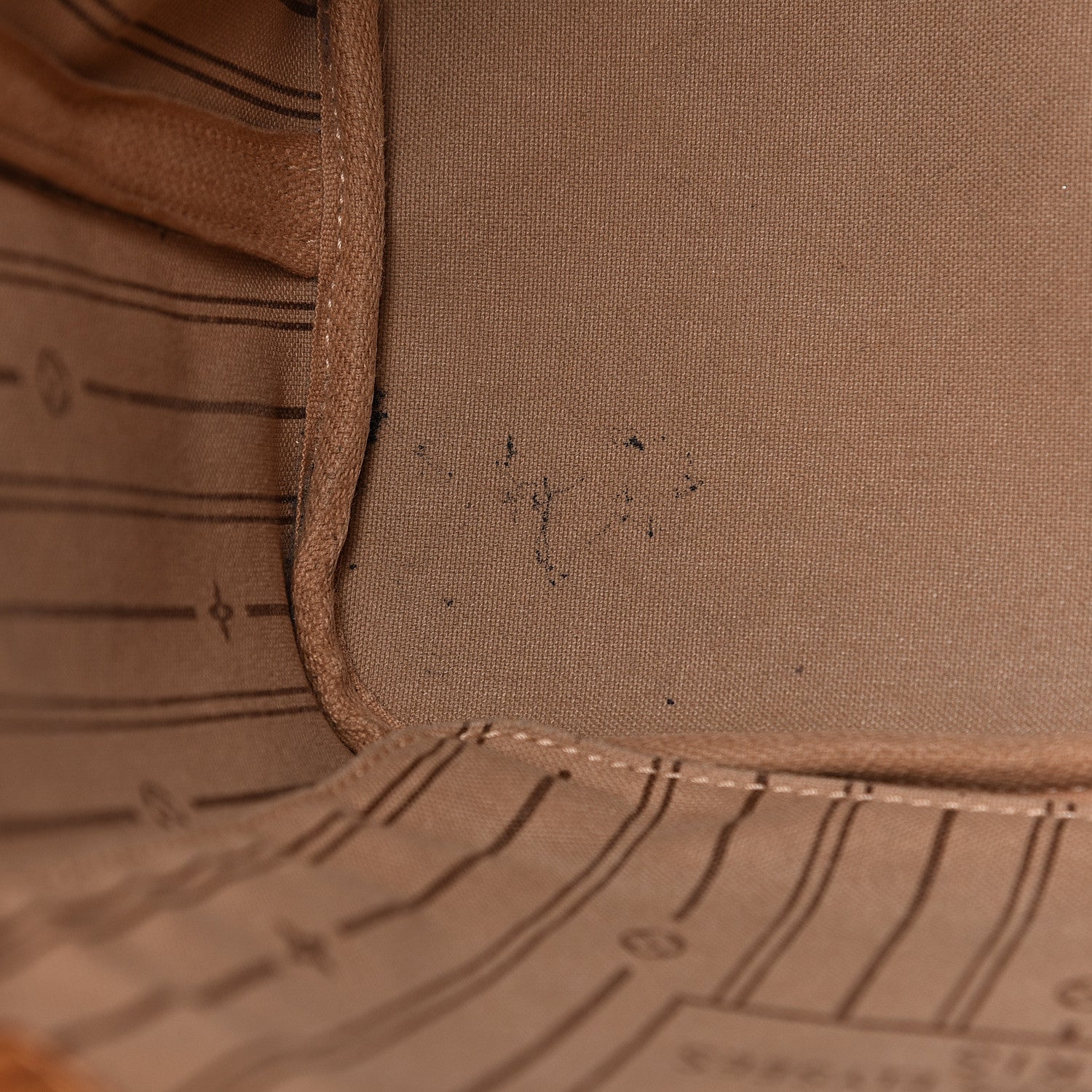Louis Vuitton Monogram Neverfull MM 13 of 15
