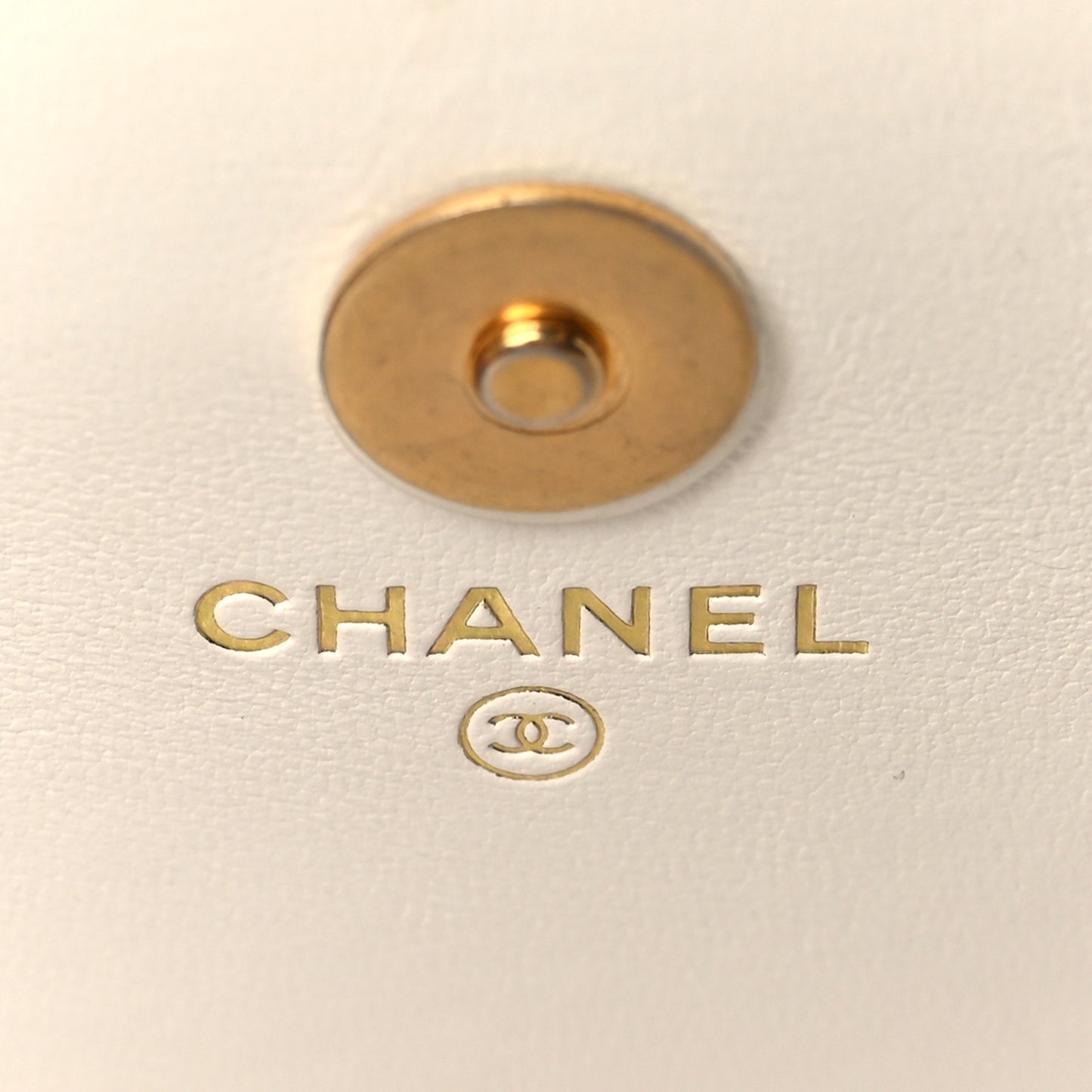 Lambskin Quilted Coco Clips Mini Wallet On Chain WOC White