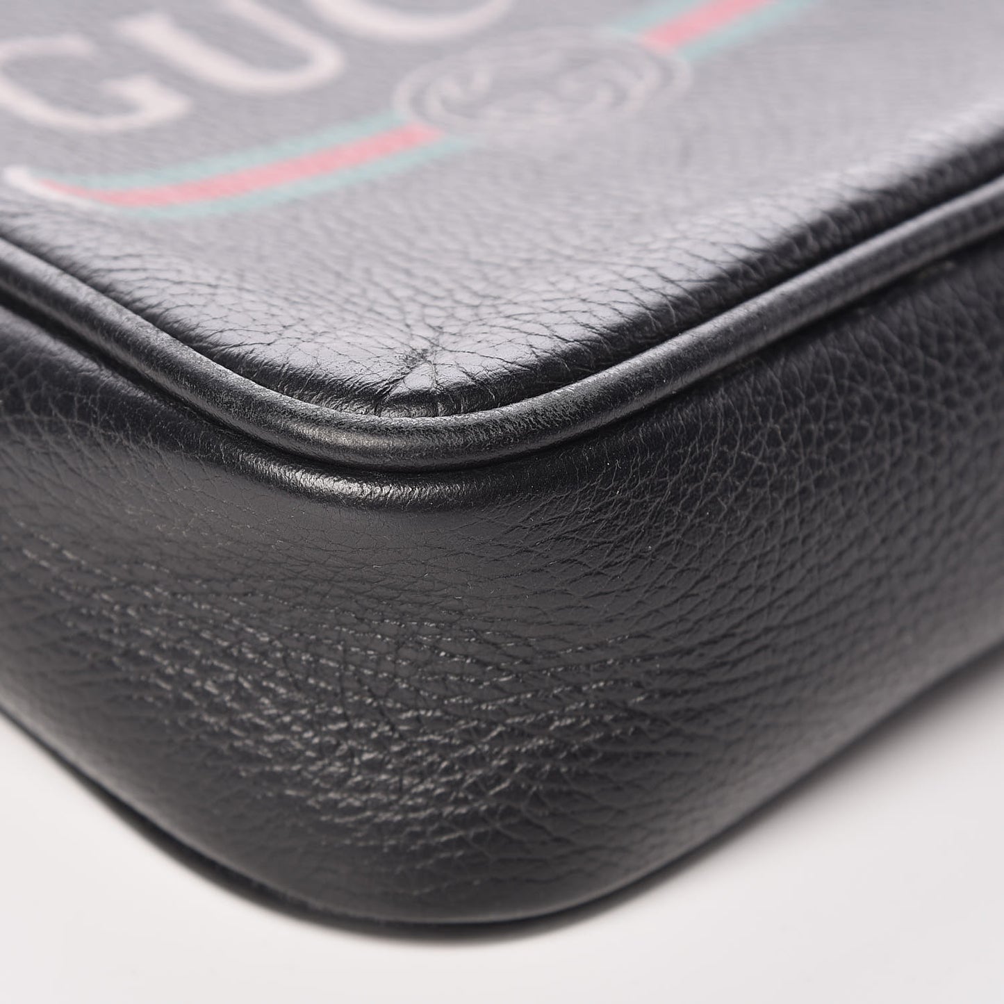 Grained Calfskin Logo Messenger Bag Black