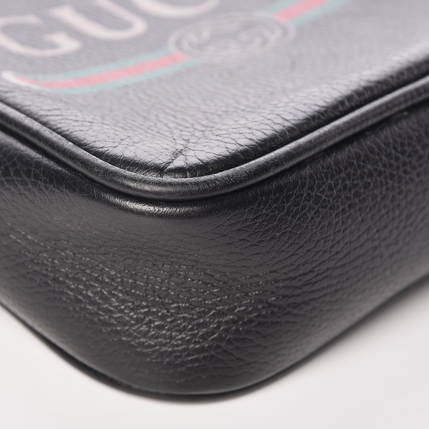 Gucci Grained Calfskin Logo Messenger Bag Black 9 of 13
