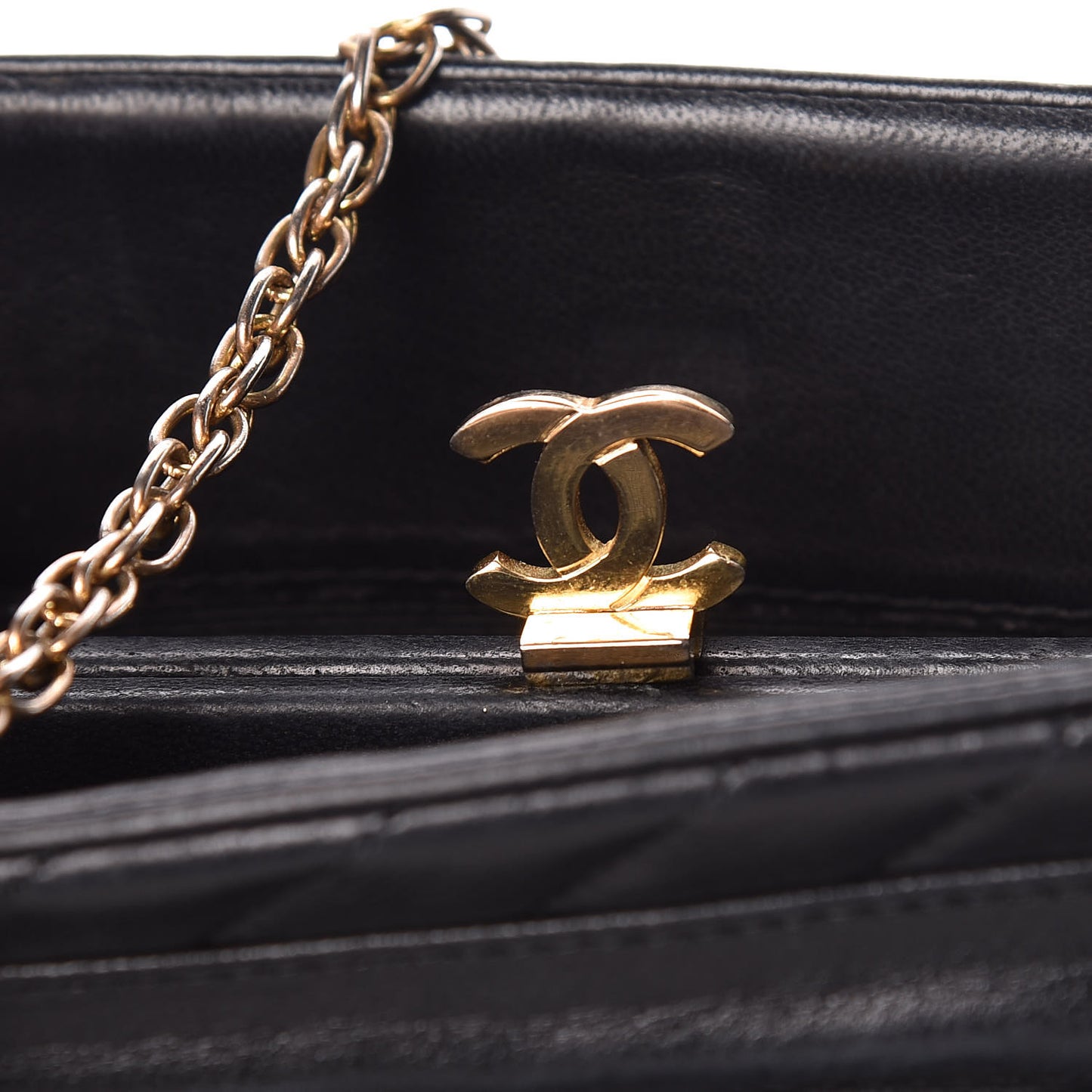 Lambskin Diagonal Quilted Kisslock Bag Black