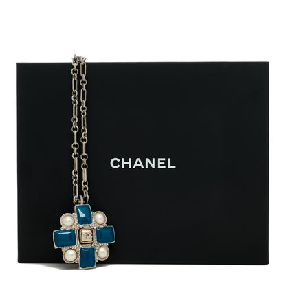 Chanel Gripoix Poured Glass Pearl CC Pendant Necklace Turquoise Silver 6 of 6