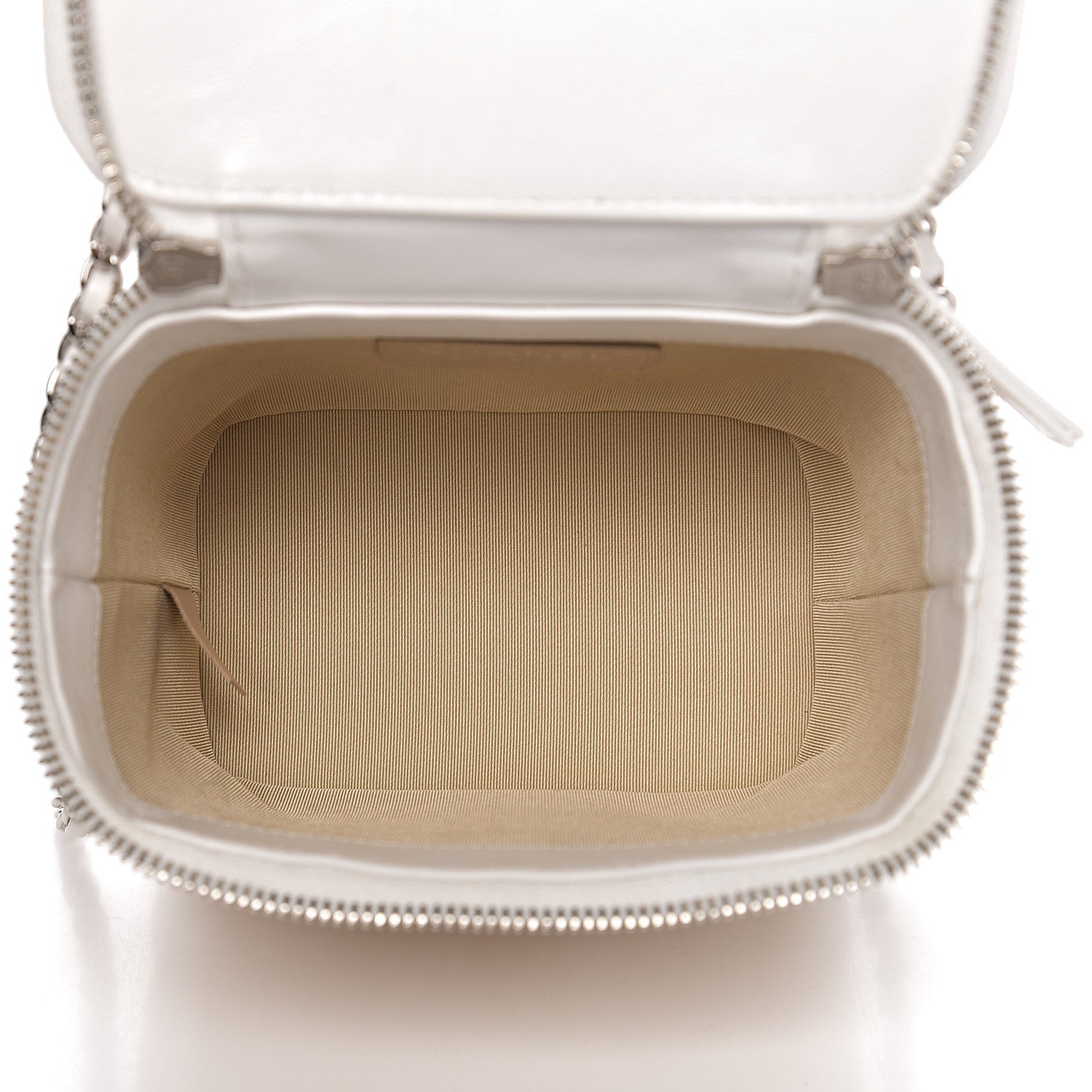 Chanel Calfskin Raffia Small Vanity Case Bag White Beige 4 of 10