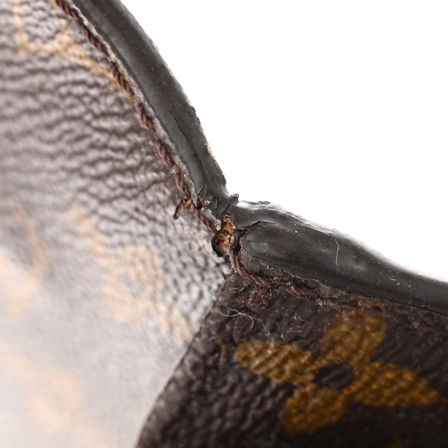 Louis Vuitton Monogram Pochette Metis 12 of 12