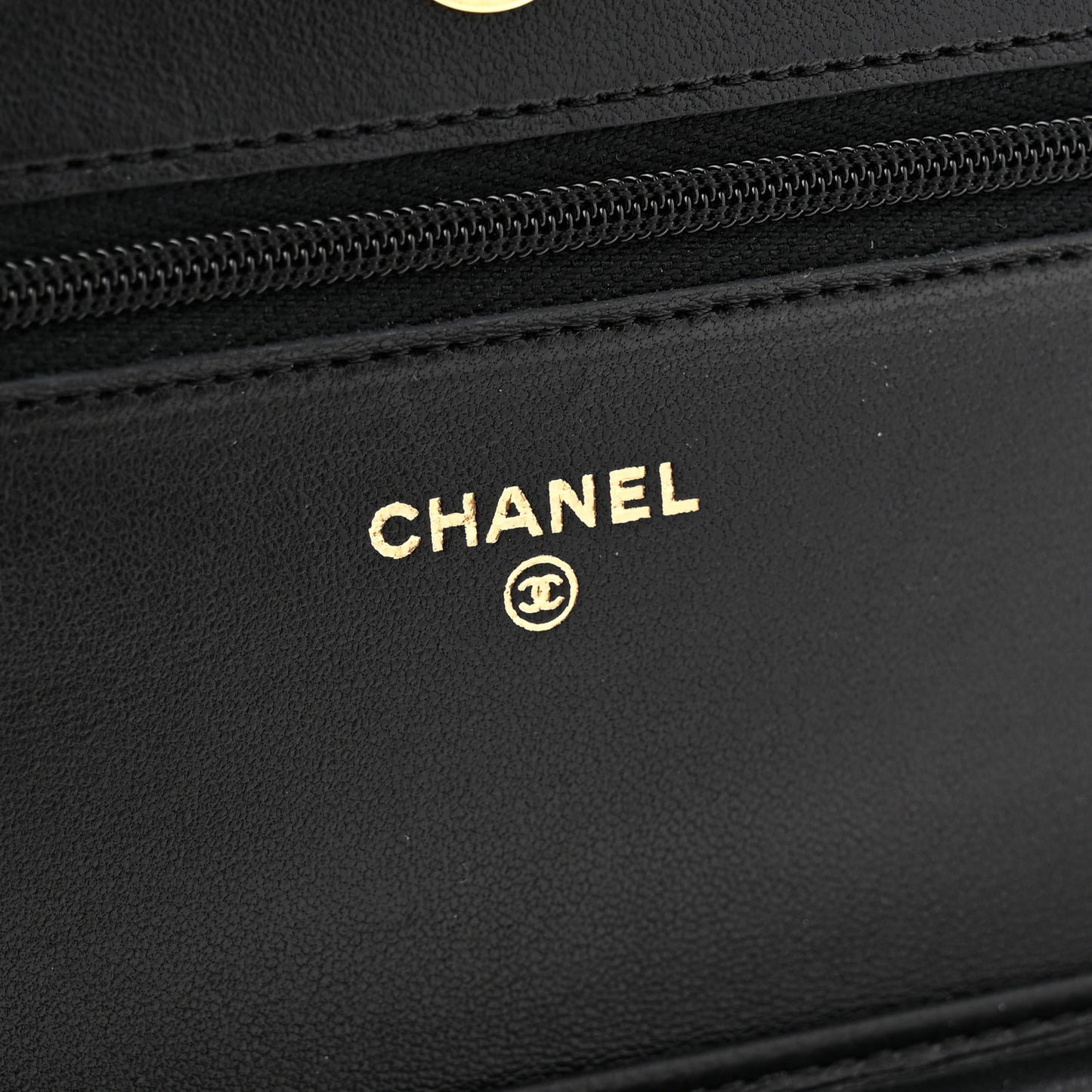 Lambskin Quilted Wallet On Chain WOC Black