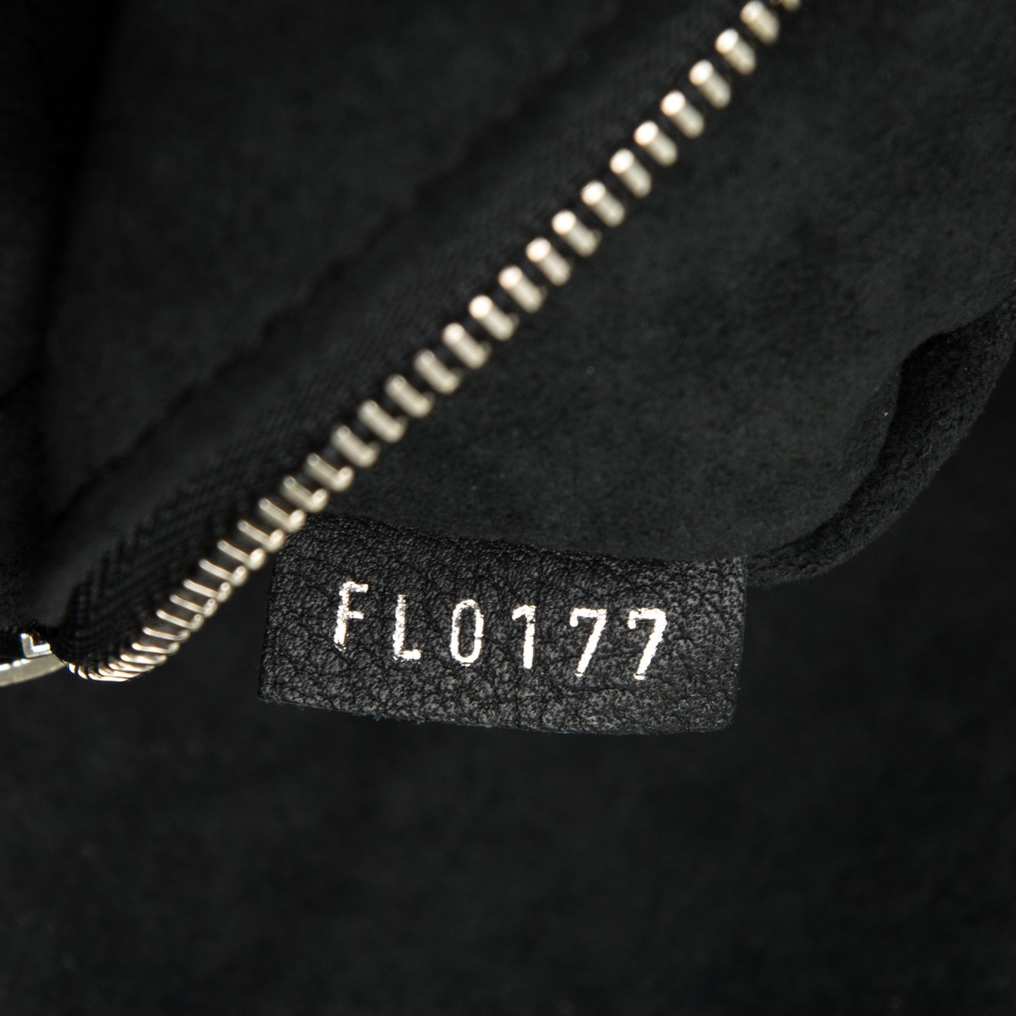 Calfskin Lockme Cabas Black