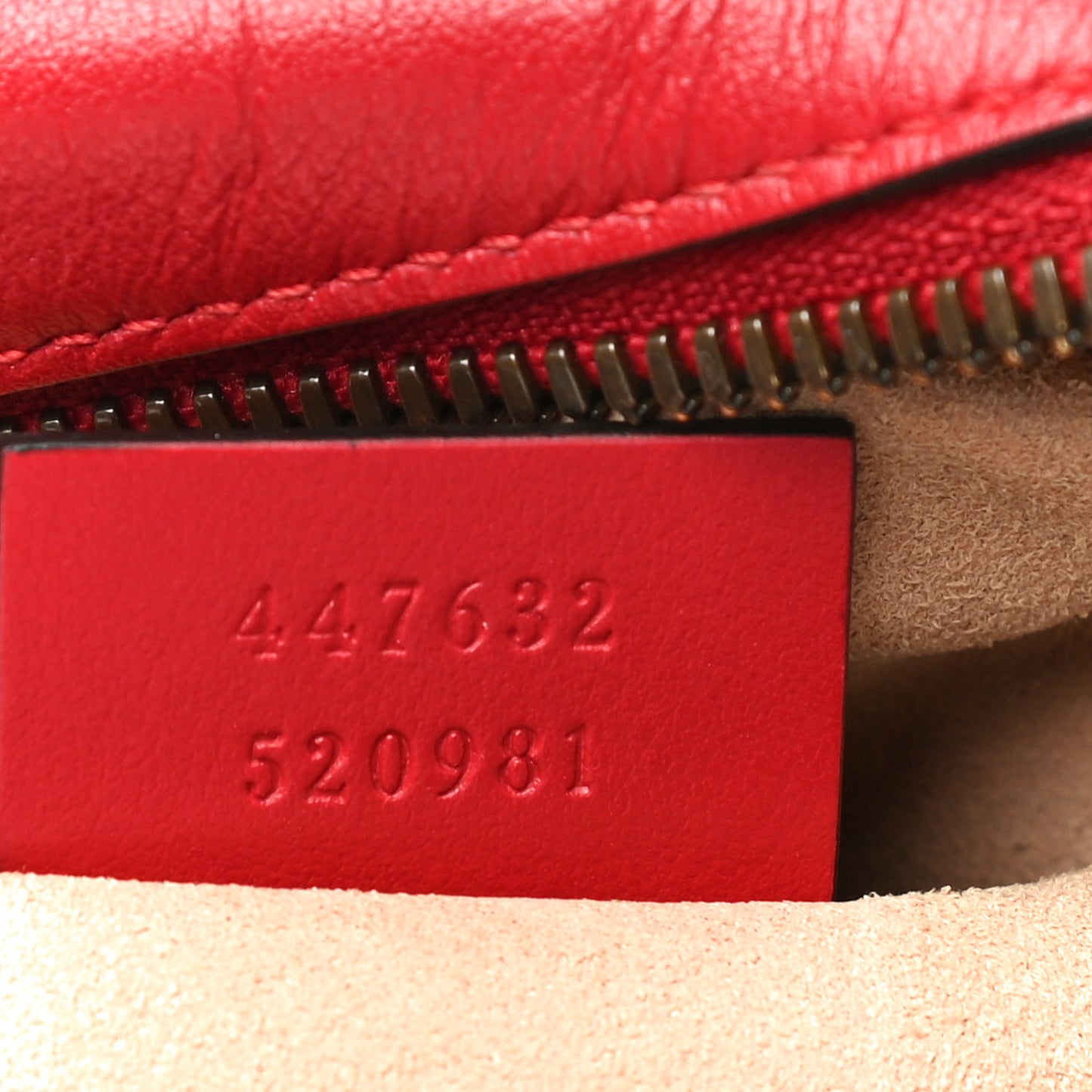 Calfskin Matelasse Small GG Marmont Chain Shoulder Bag Hibiscus Red