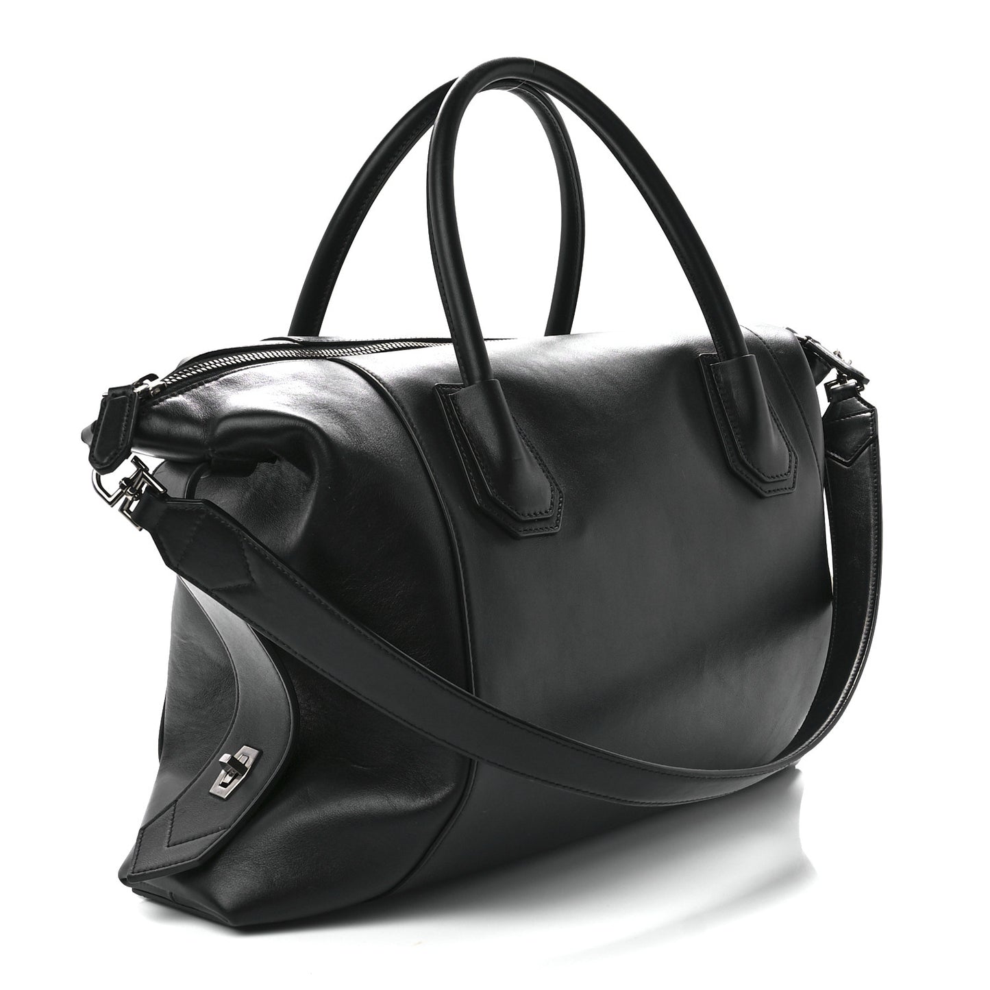 Smooth Calfskin Medium Soft Antigona Black
