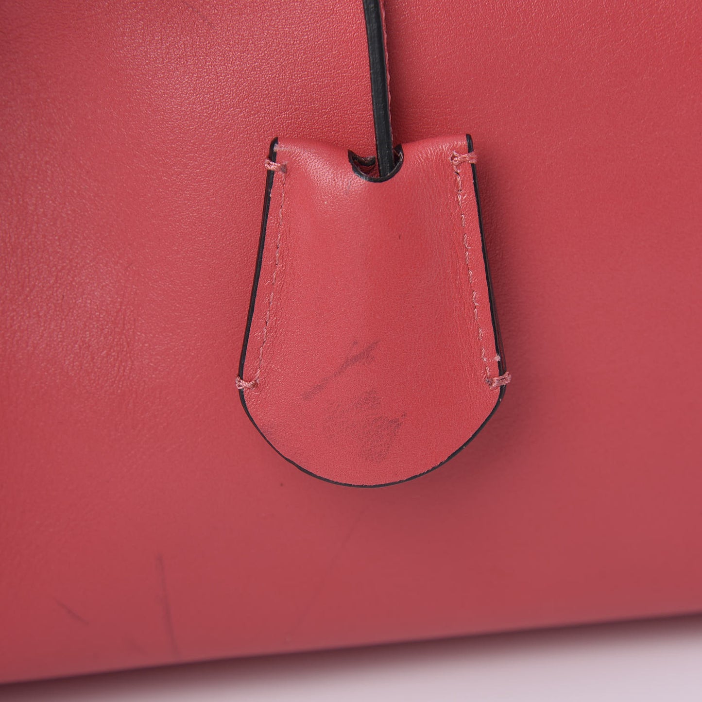 Pebbled Calfskin Large Skull Padlock Zip Around Tote Pink