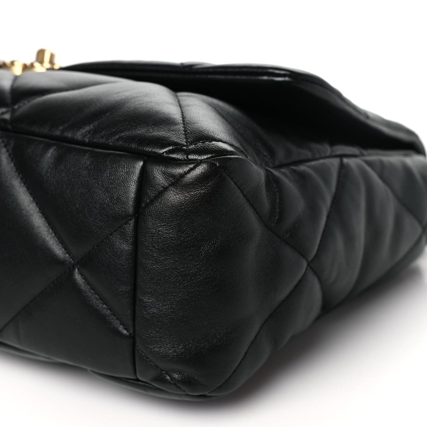 Lambskin Quilted Maxi Chanel 19 Flap Black