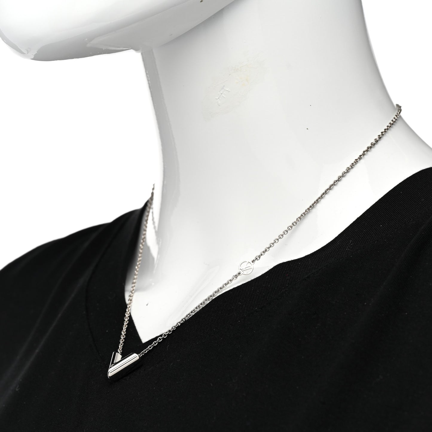 Metal Essential V Supple Necklace Silver