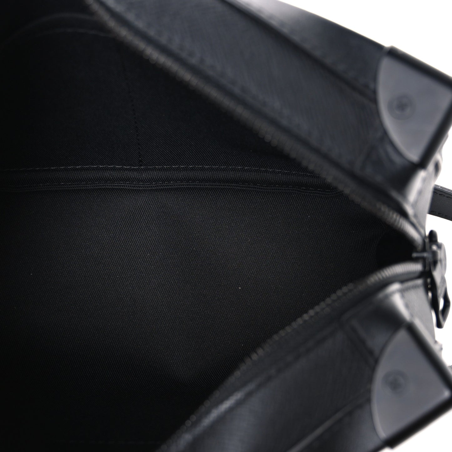 Taiga Rainbow Mini Soft Trunk Black