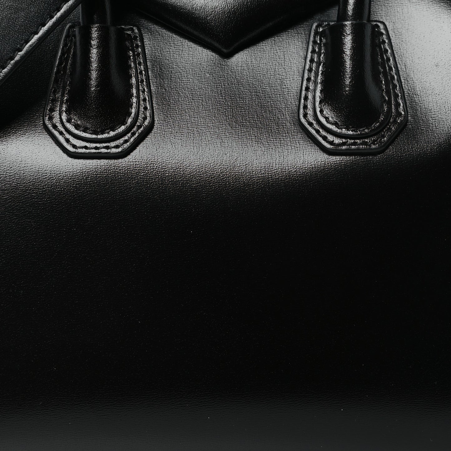 Shiny Lord Calfskin Mini Antigona Black