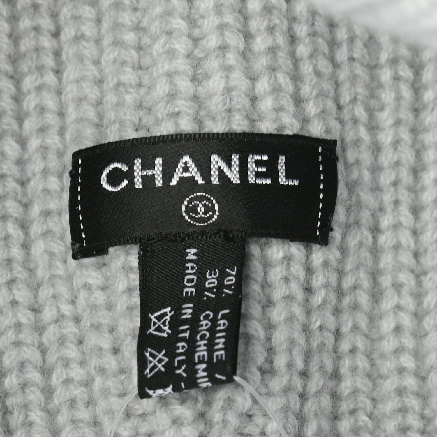 Chanel Wool Cashmere CC Beanie Hat Light Grey Fuchsia 5 of 5
