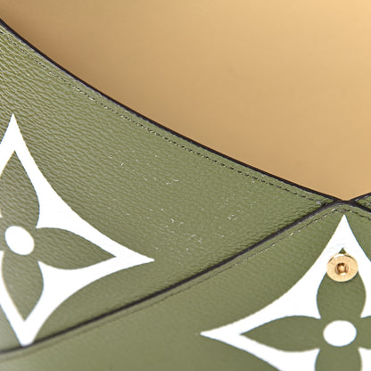 Louis Vuitton Monogram Giant Kirigami Pochette Set 14 of 22