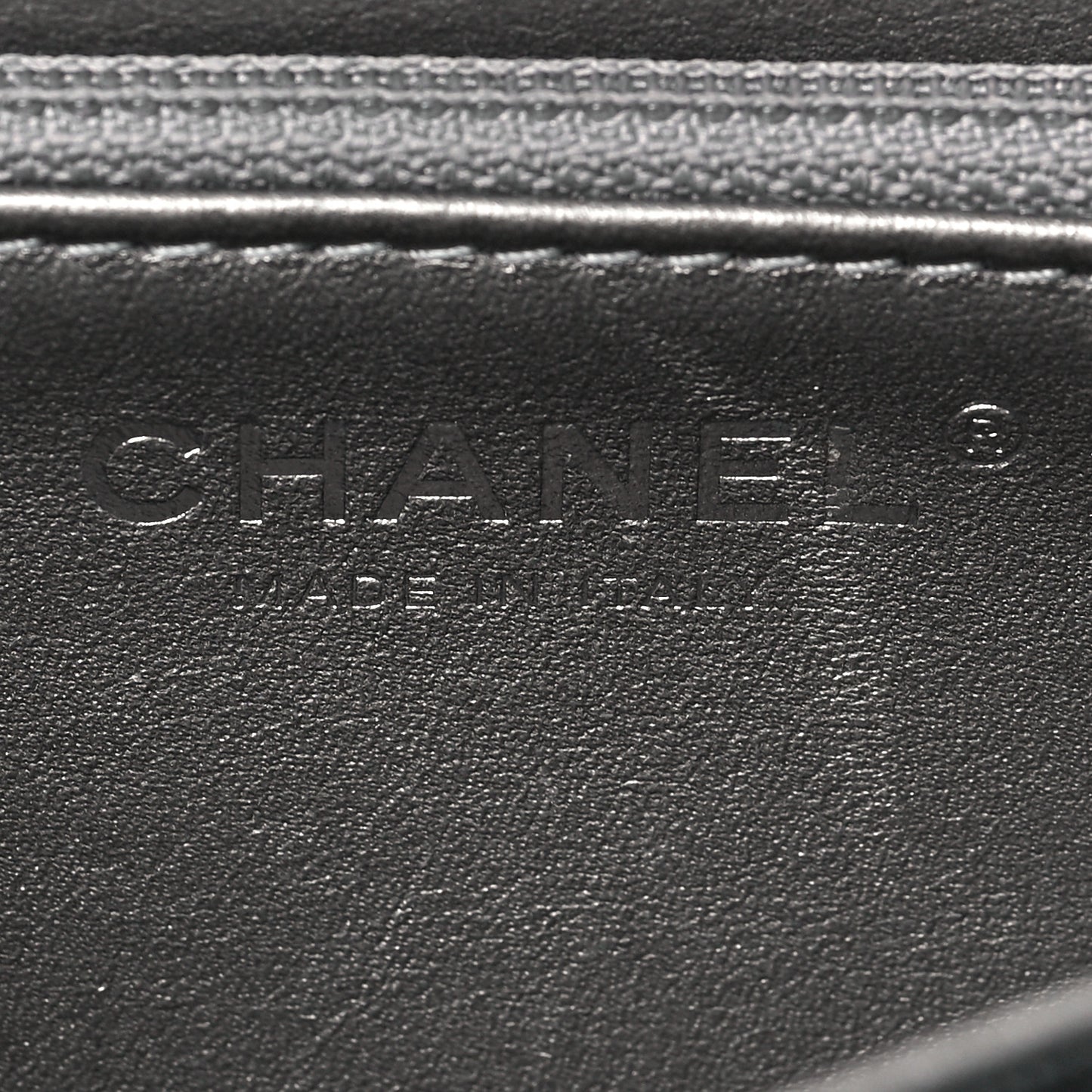 Goatskin Quilted Logo Small Chic Flap Black