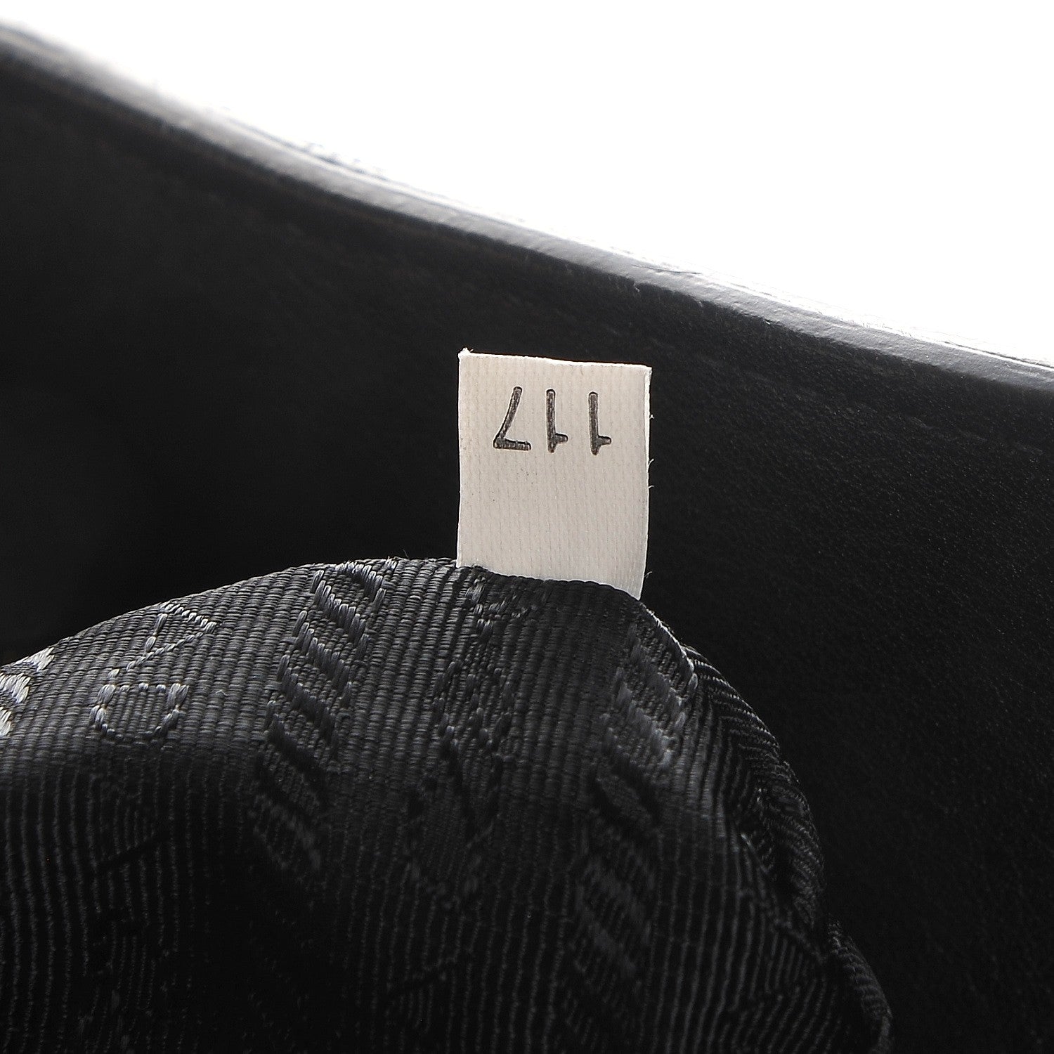 Prada Vitello Daino Tote Nero Black 19 of 21