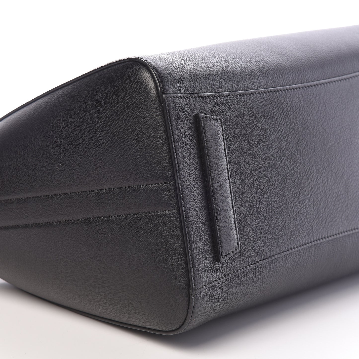 Sugar Goatskin Medium Antigona Black