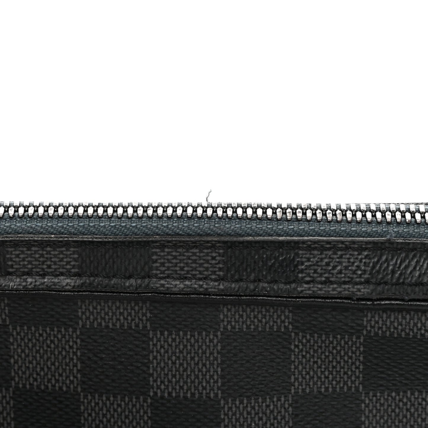 Damier Graphite Alpha Messenger Bag