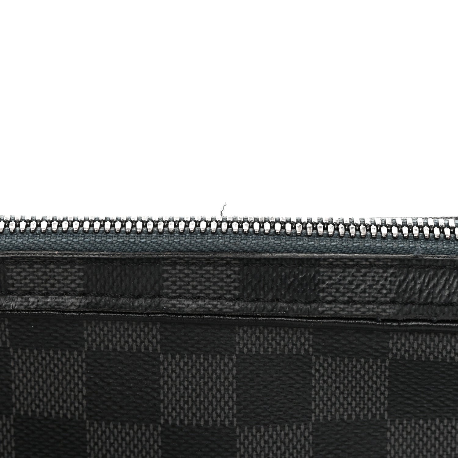 Louis Vuitton Damier Graphite Alpha Messenger Bag 16 of 25