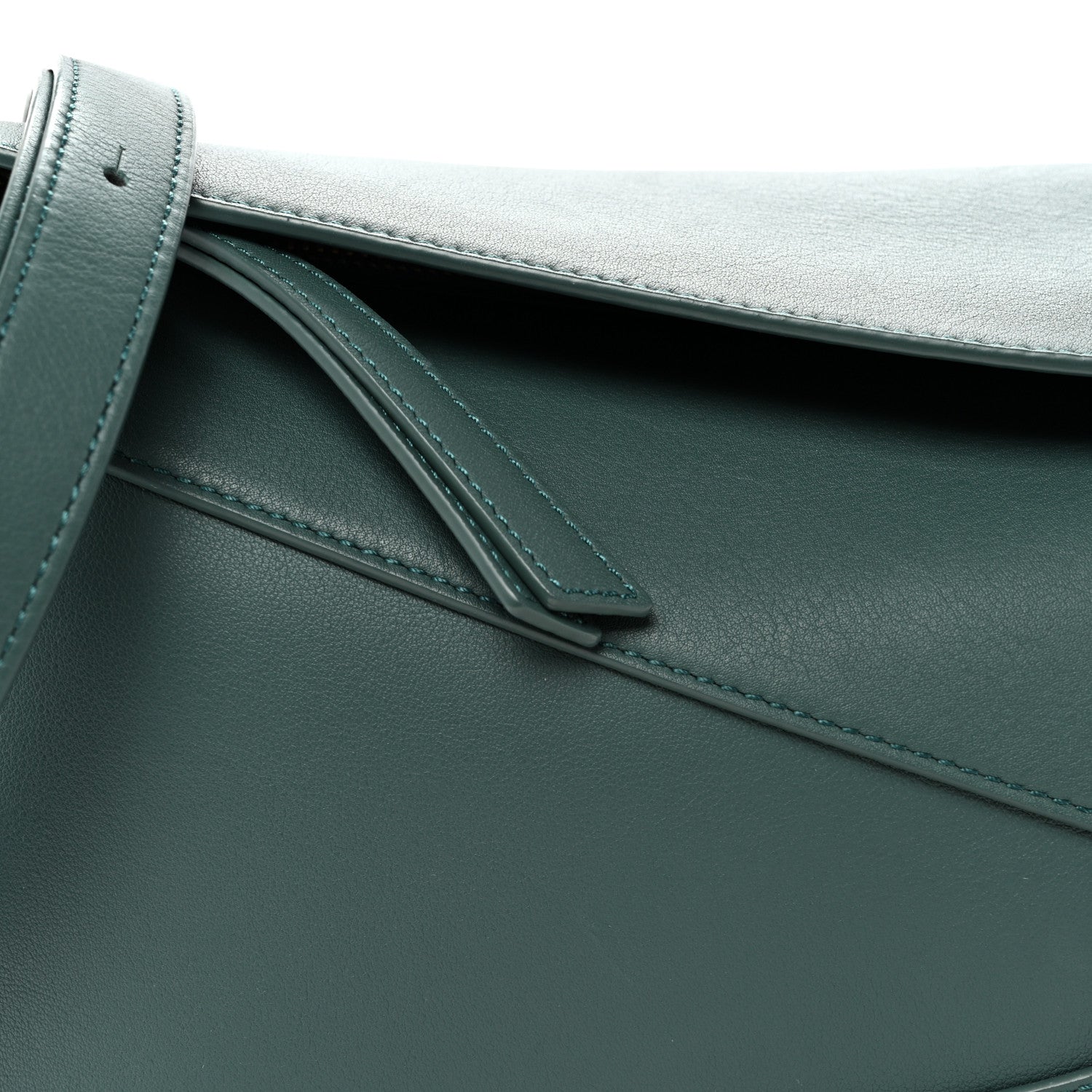 Loewe Calfskin Small Puzzle Edge Bag Bottle Green 1888371