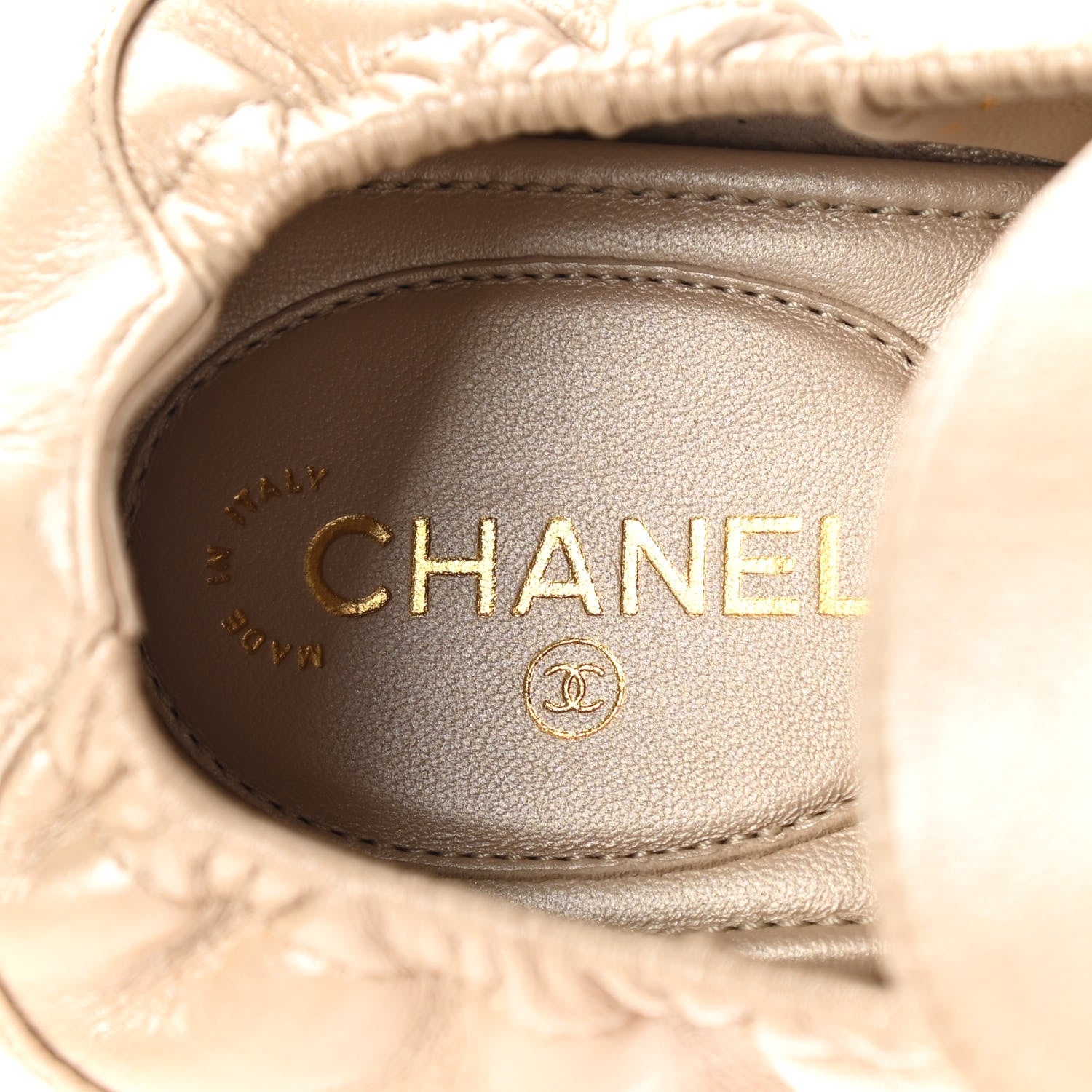 Chanel Laminated Lambskin Womens Quilted Elastic CC Moccasin Loafers 39.5 Beige 7 of 7