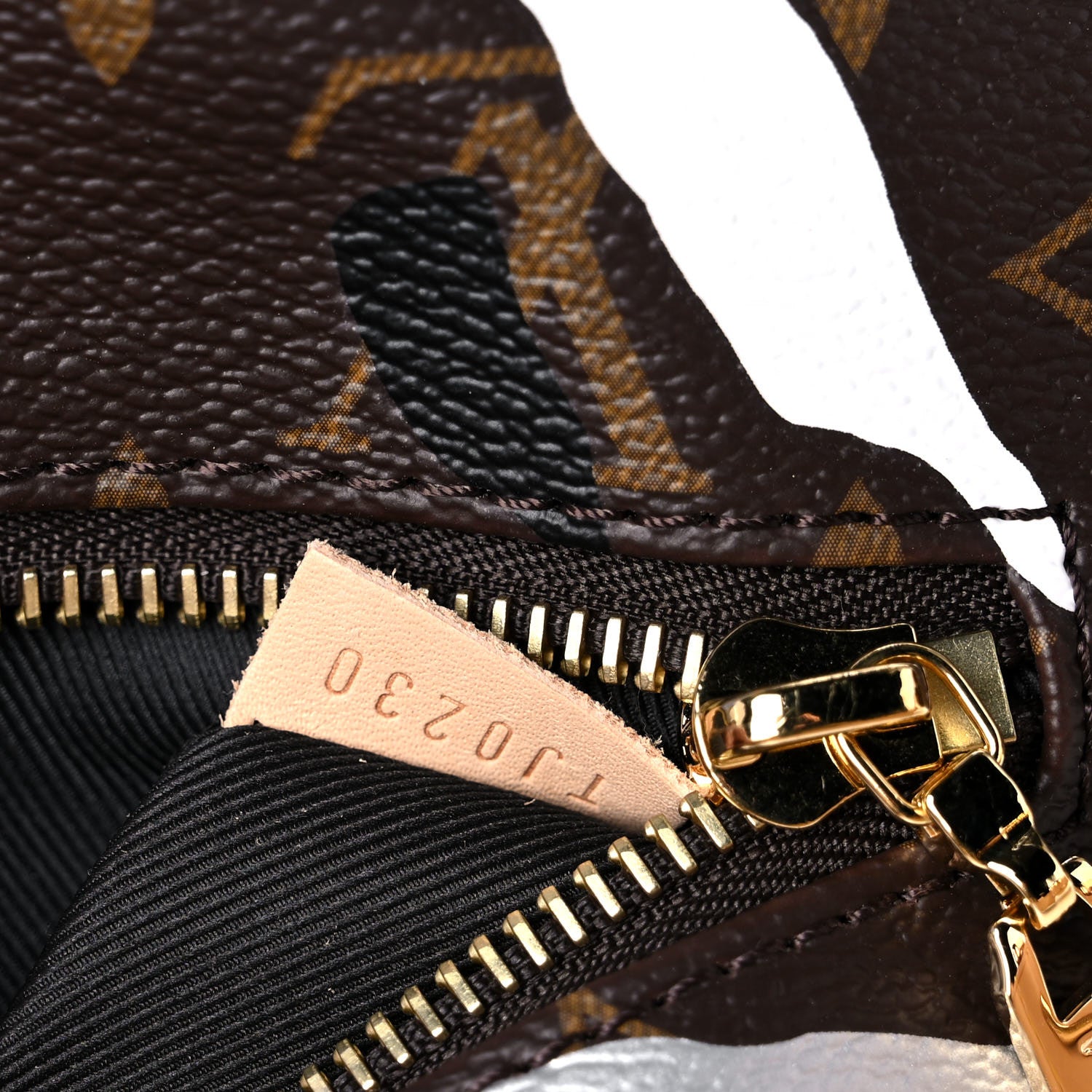 Louis Vuitton X LOL Monogram Bumbag Blue Silver 7 of 11