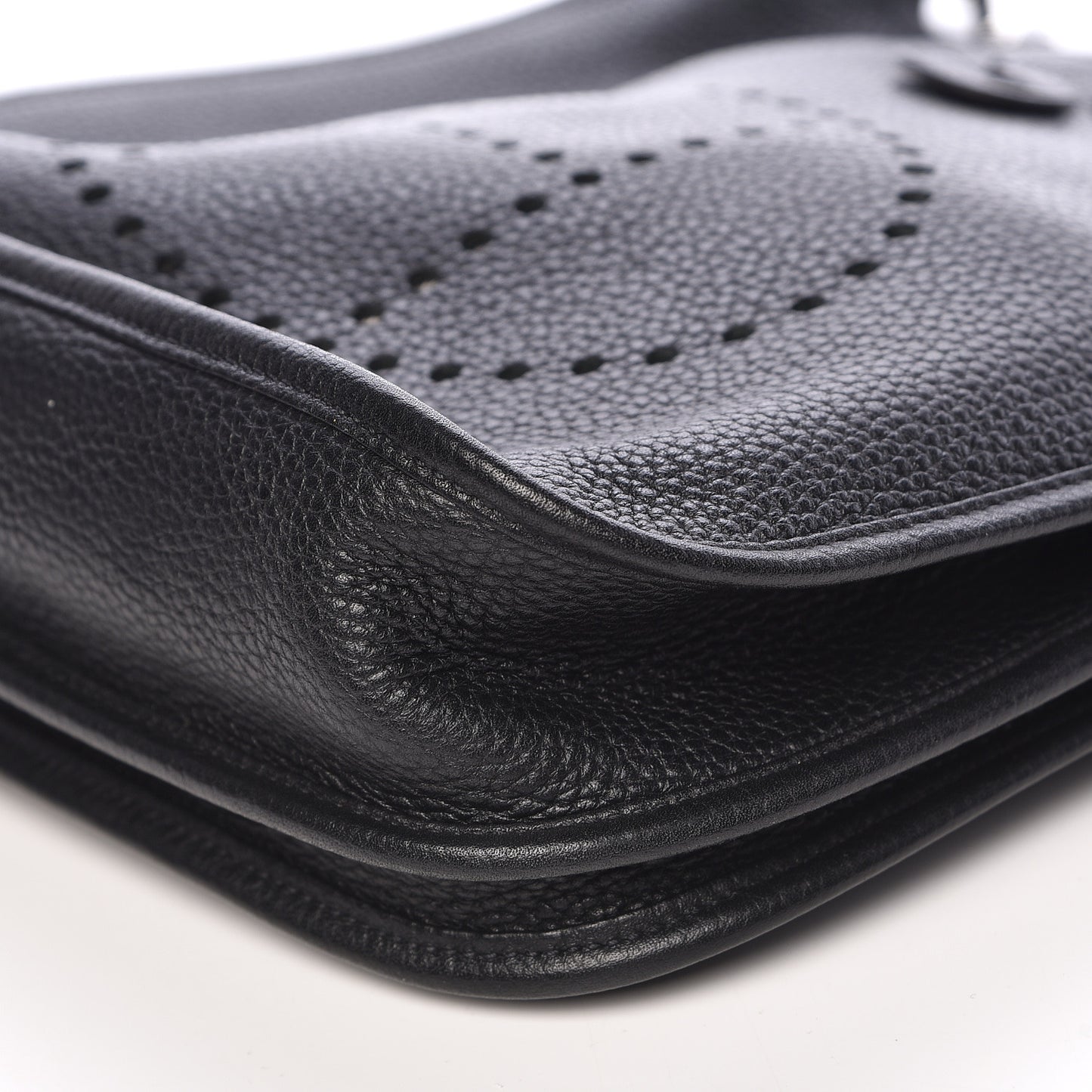 Taurillon Clemence Evelyne III PM Black