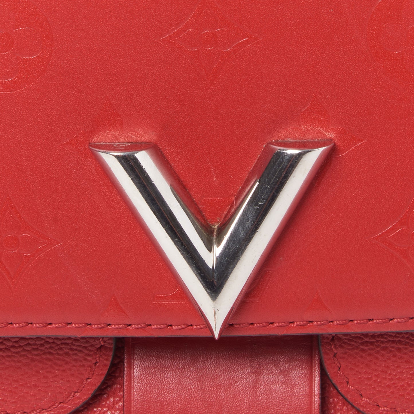 Monogram Cuir Plume Ecume Very Chain Bag Rubis Red