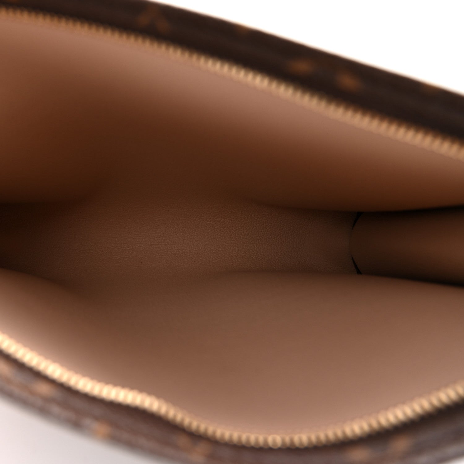 Louis Vuitton Monogram Toiletry Pouch 26 5 of 7
