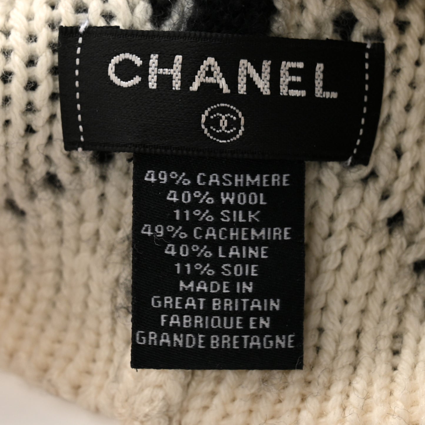 Cashmere Wool Silk Blend Logo Beanie Hat Black White