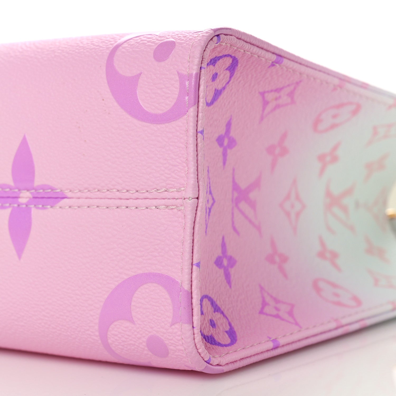 Louis Vuitton Monogram Giant Spring In The City Onthego PM Sunrise Pastel 8 of 8