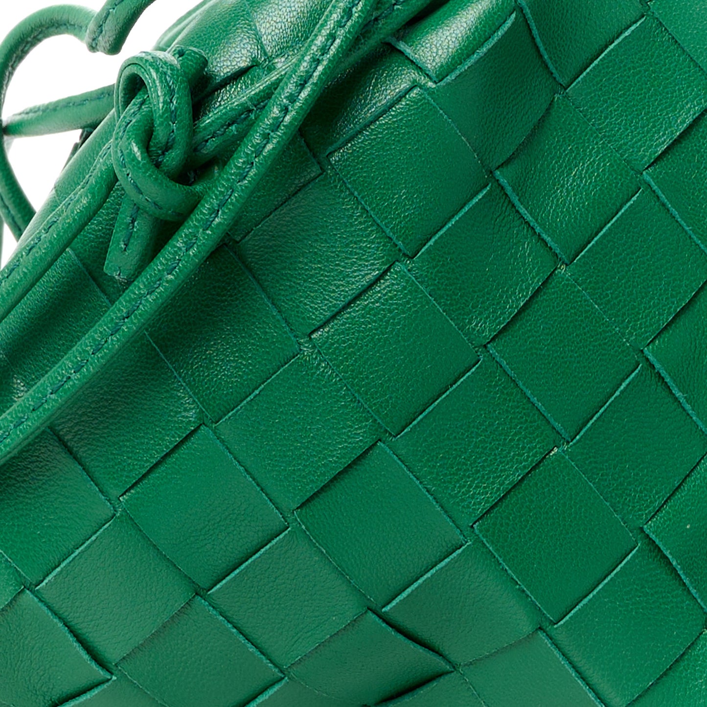 Nappa Intrecciato The Mini Pouch Racing Green