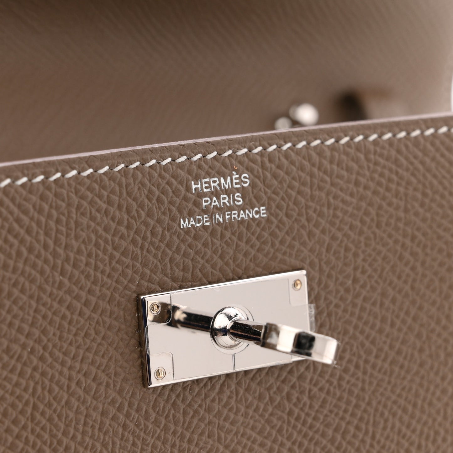 Epsom Kelly Wallet To Go Etoupe