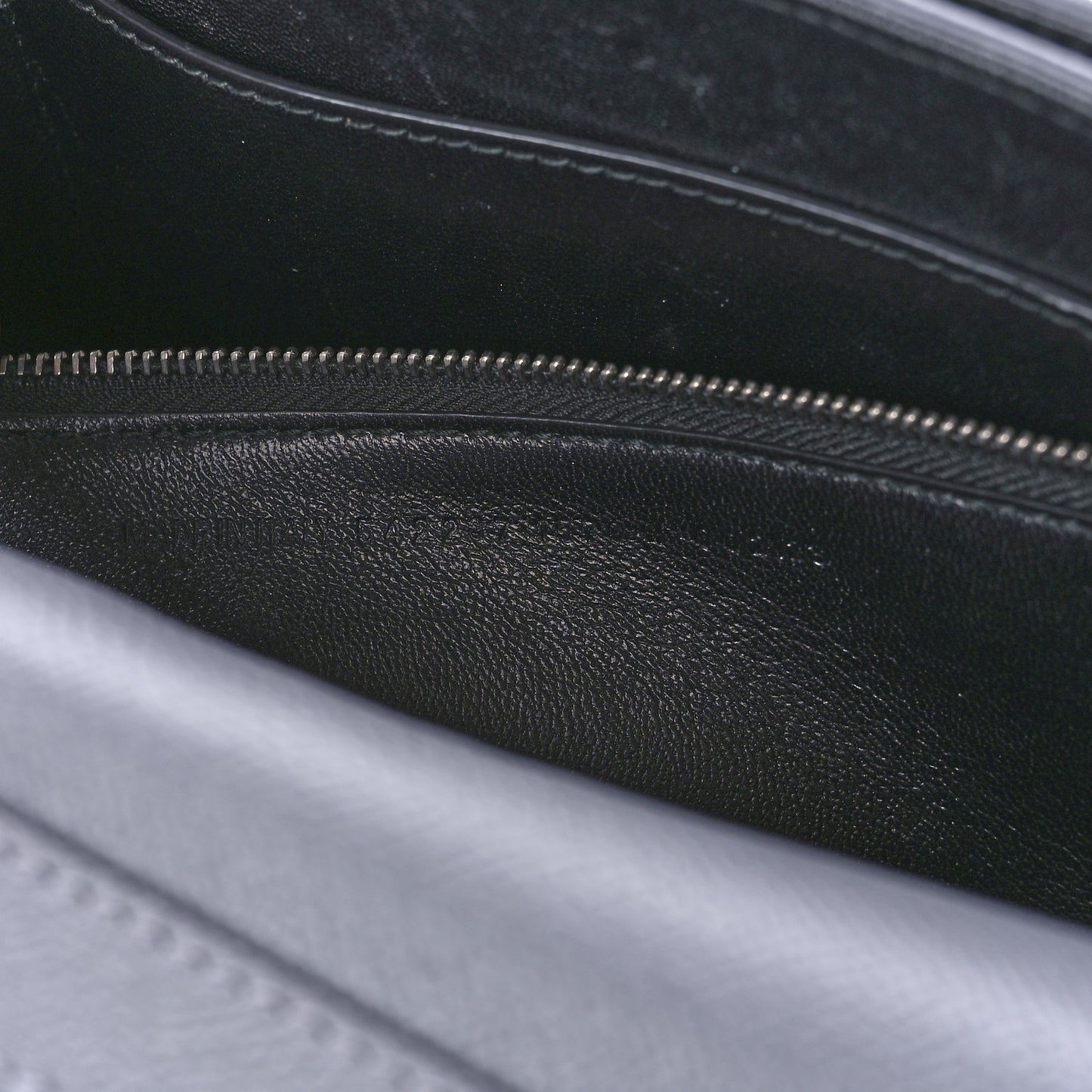 Grained Calfskin Logo S Ville Day Bag Gris Perle Fonce White