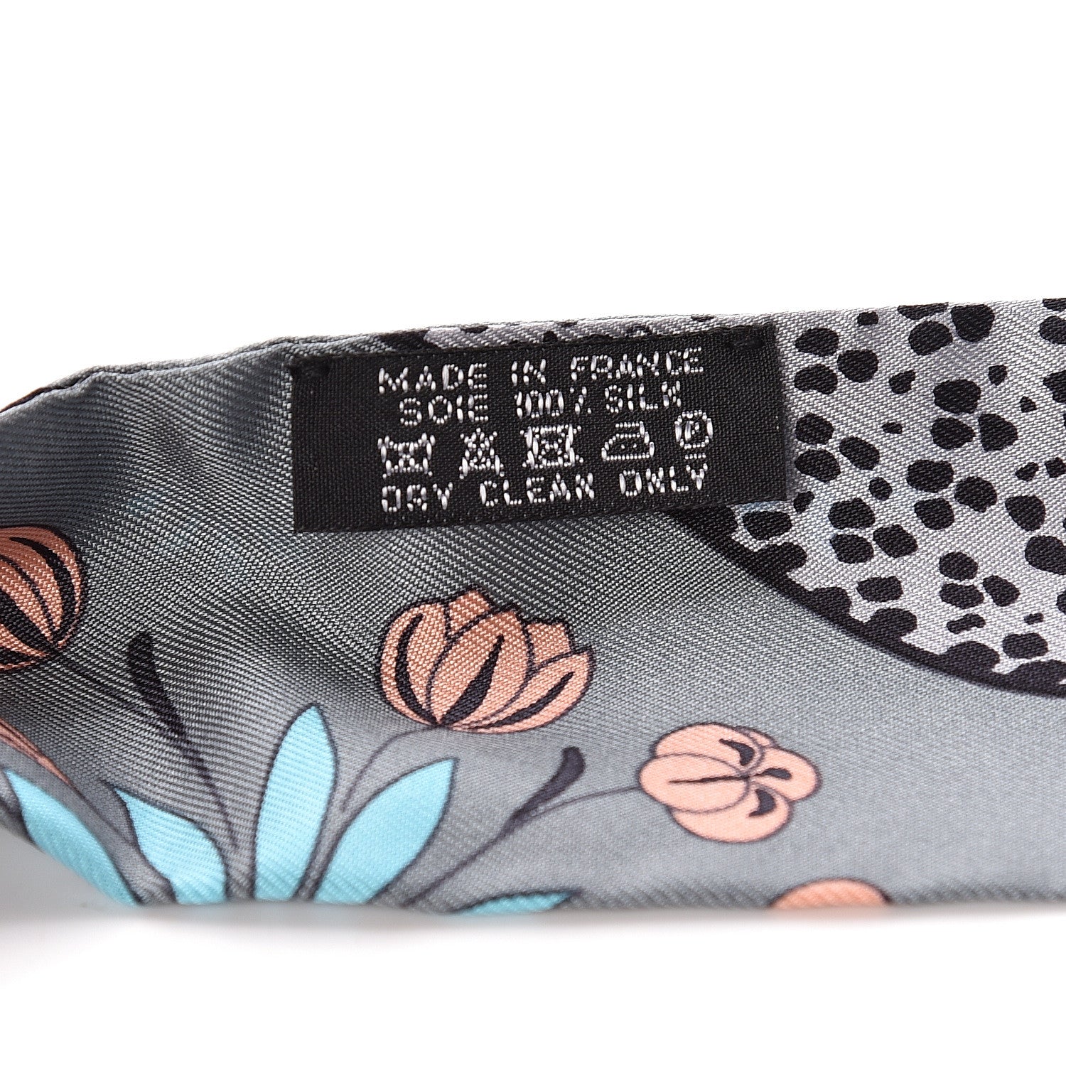 Hermes Silk Les Leopards Twilly Gris Acier Gris Perle Peach 3 of 5