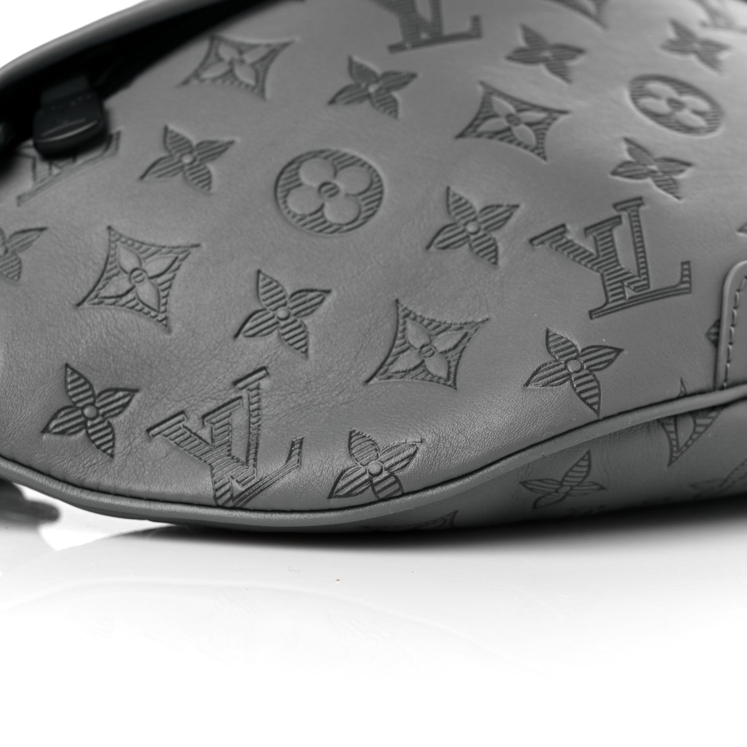 Louis Vuitton Calfskin Monogram Shadow Discovery Bumbag PM Gray 7 of 9