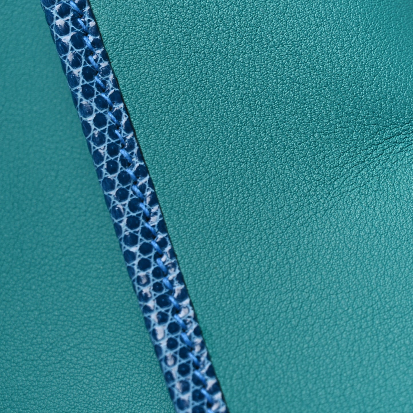 Swift Lizard Jige Elan Touch 29 Clutch Bleu Paon Mykonos