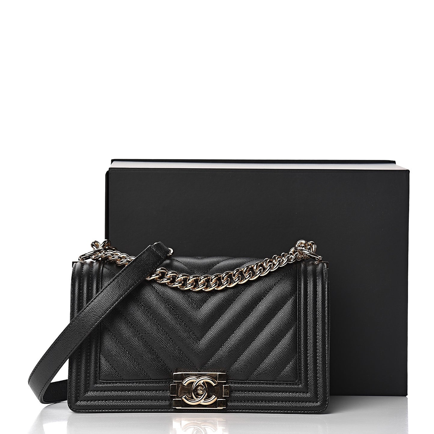 Caviar Chevron Quilted Medium Boy Flap Black