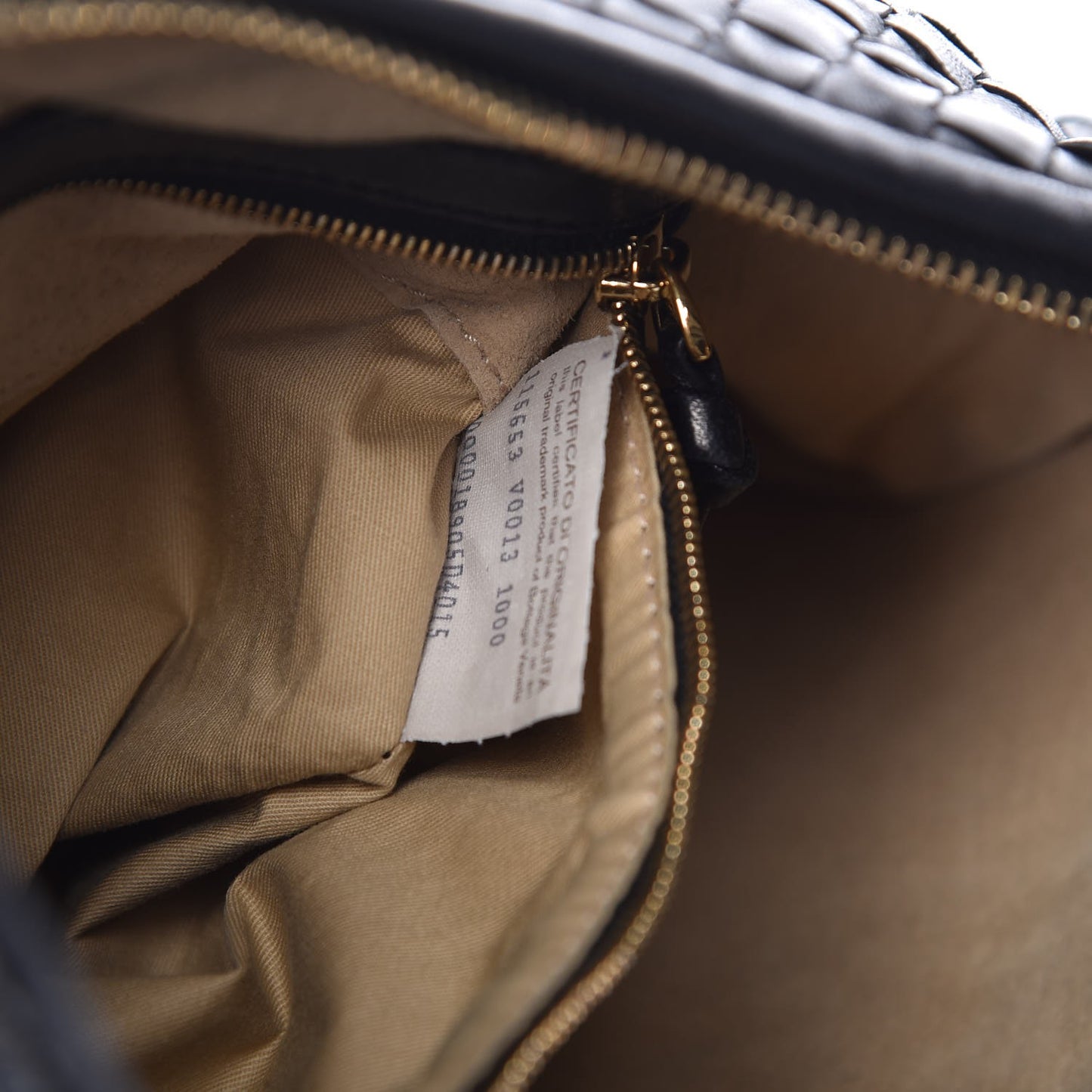 Nappa Intrecciato Medium Veneta Hobo Black