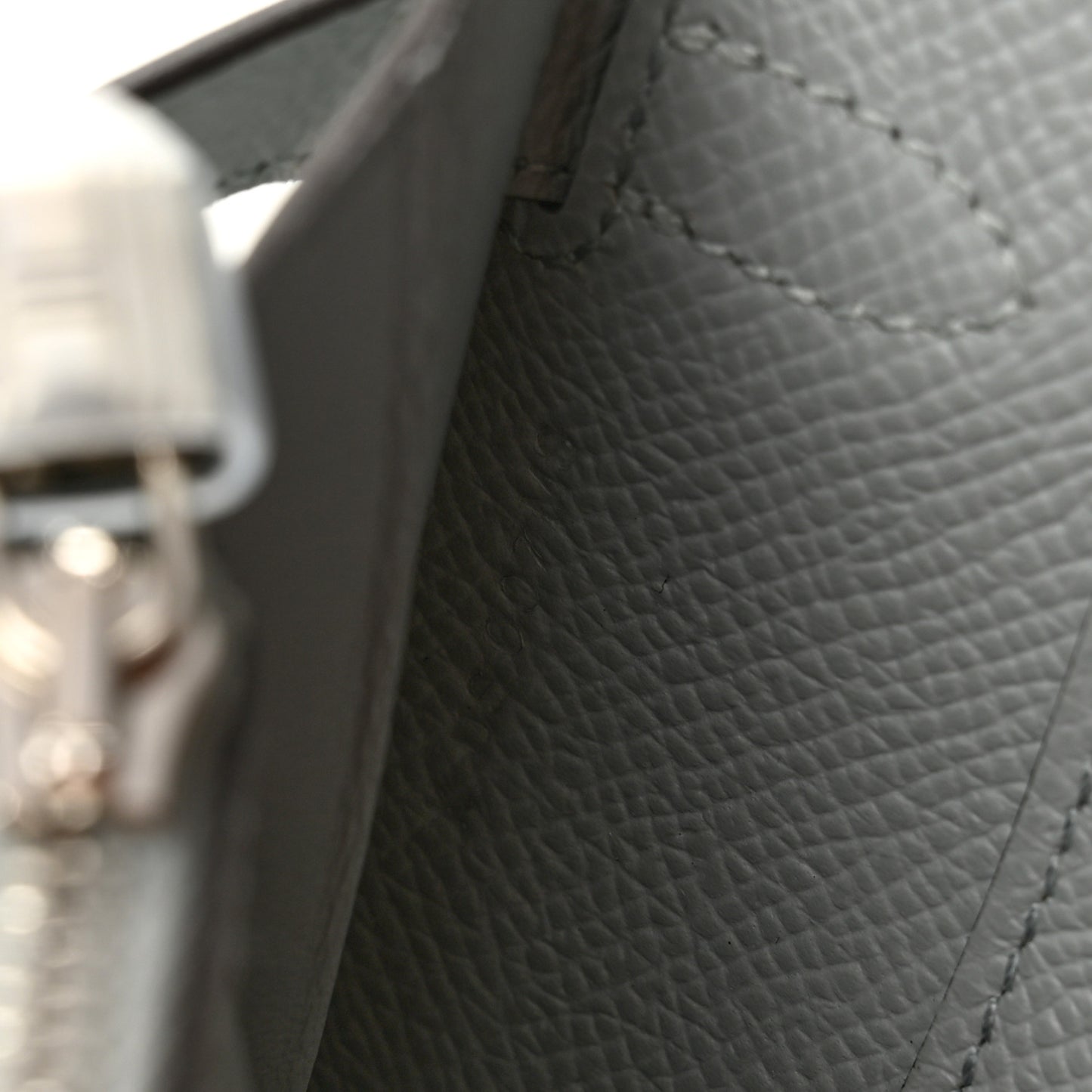 Epsom Kelly Wallet To Go Gris Pantin
