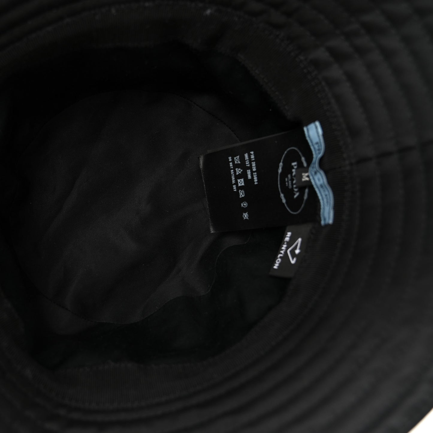 Re-Nylon Metal Triangle Logo Womens Bucket Hat M Black