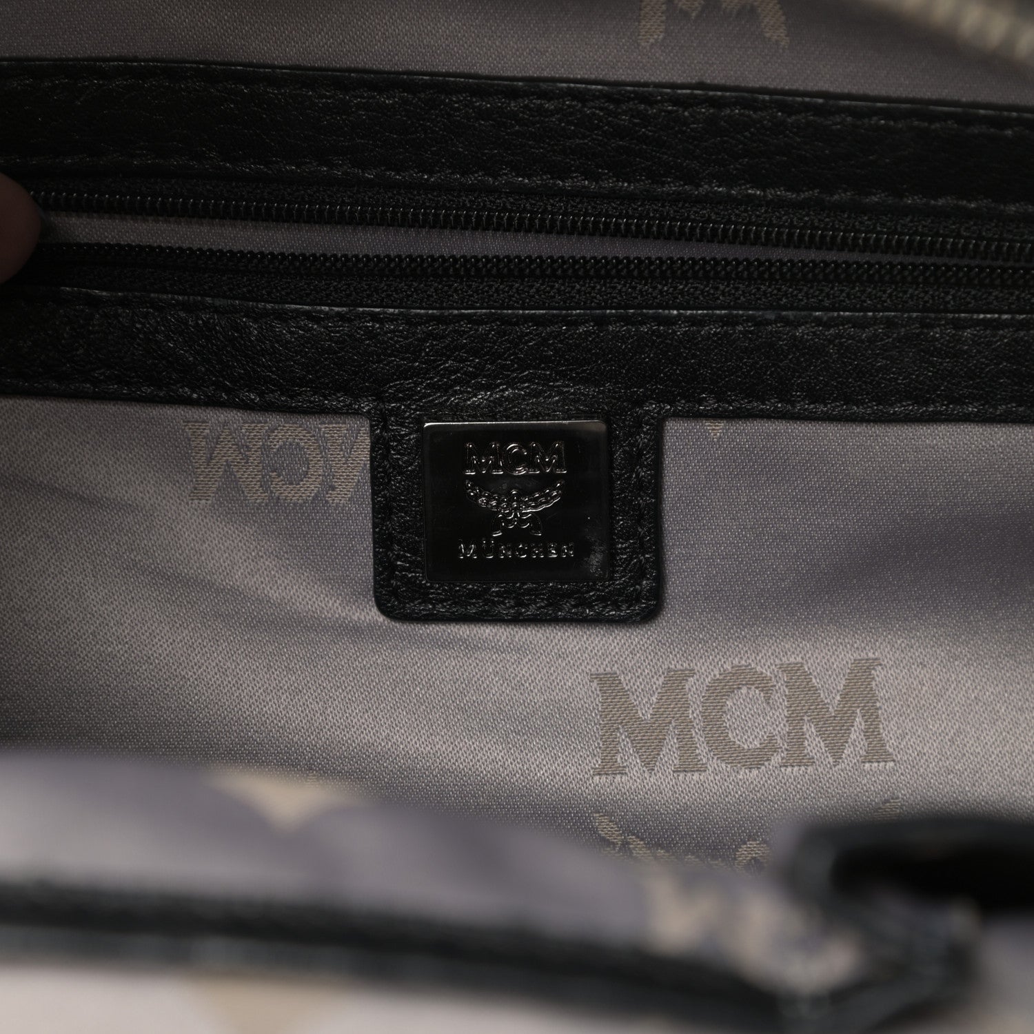 MCM Visetos Crown Stud Medium Stark Backpack White 6 of 17