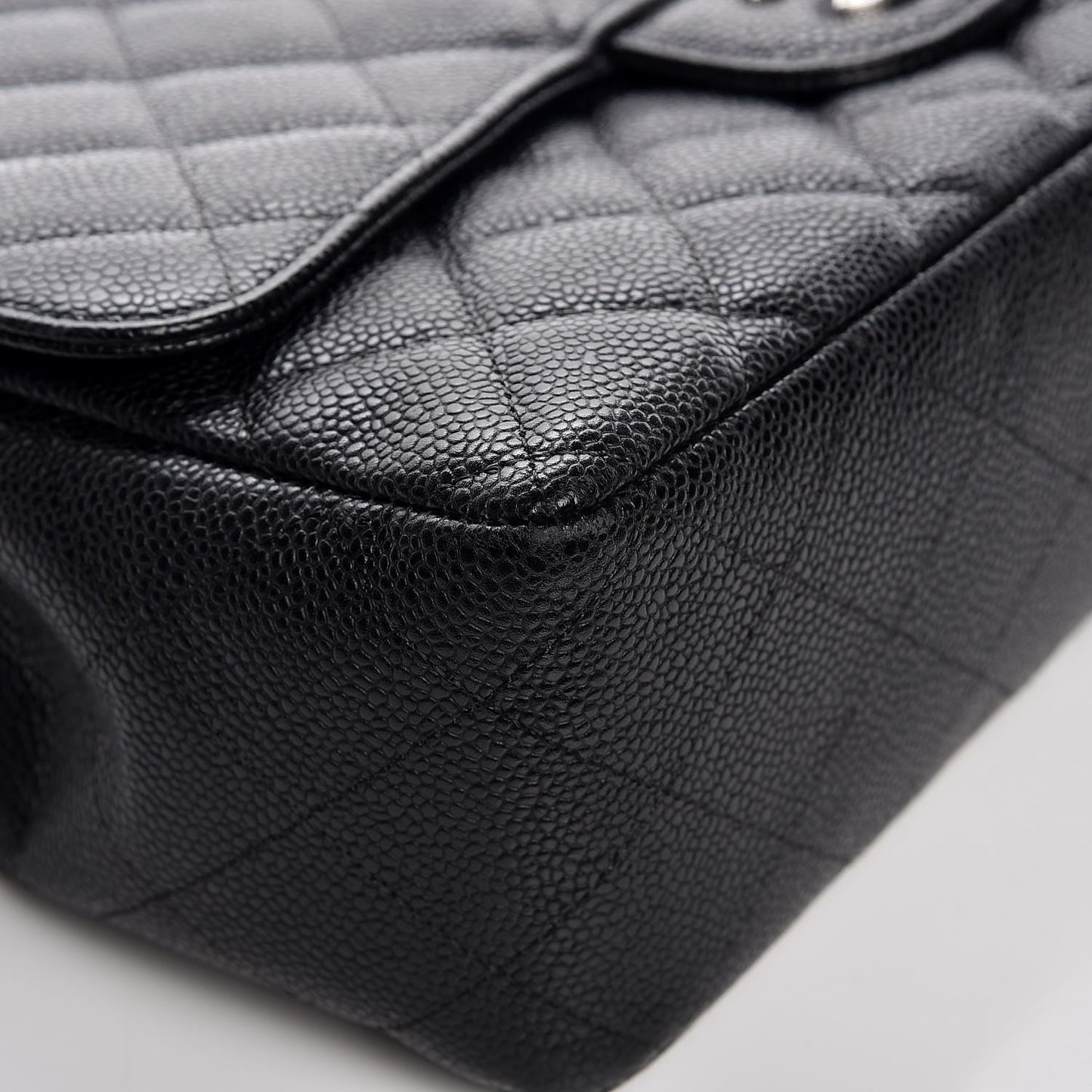 Caviar Quilted Jumbo Single Flap Black